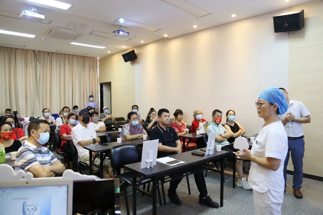 踐行公益，傳遞溫暖｜2022“?，攼劭到”敝欣夏旰铣筚悙垩雷o齒講堂暨賽事說明會盛大召開